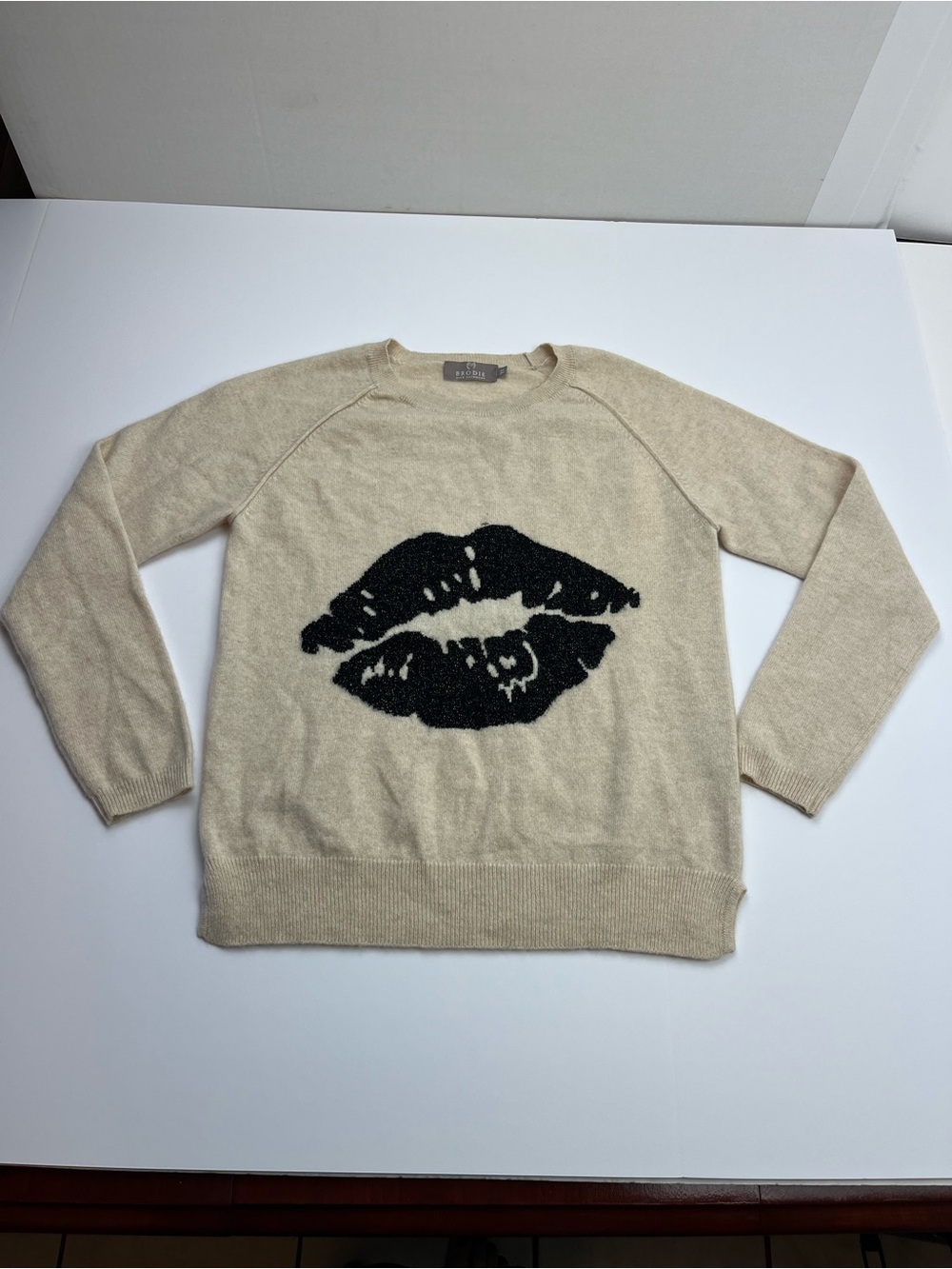 Brodie Cashmere 100% Cashmere Sparkle Lip Cream Black Sweater Womens XS *FLAWED